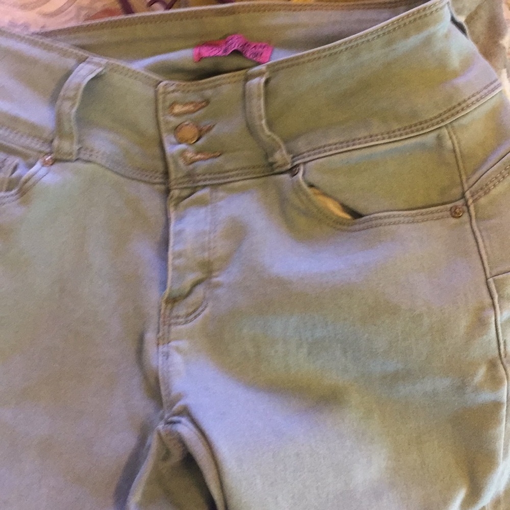 Stretchy waist jeans